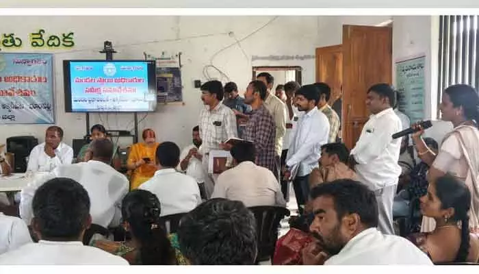 నీటి వృధాను అరికట్టండి.. ఆరుతడి పంటలను వేయండి : ఎమ్మెల్యే కొత్త ప్రభాకర్ రెడ్డి నీటి వృధాను అరికట్టండి.. ఆరుతడి పంటలను వేయండి : ఎమ్మెల్యే కొత్త ప్రభాకర్ రెడ్డి