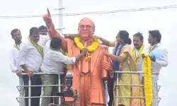 జిల్లేల్లకి చేరుకున్న కవిత.. భారీగా పోలీసు బందోబస్తు