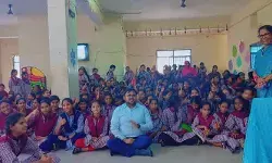 ప్రతిభకు మెరిట్ అవార్డులు.. విద్యార్థినులను అభినందించిన అదనపు కలెక్టర్