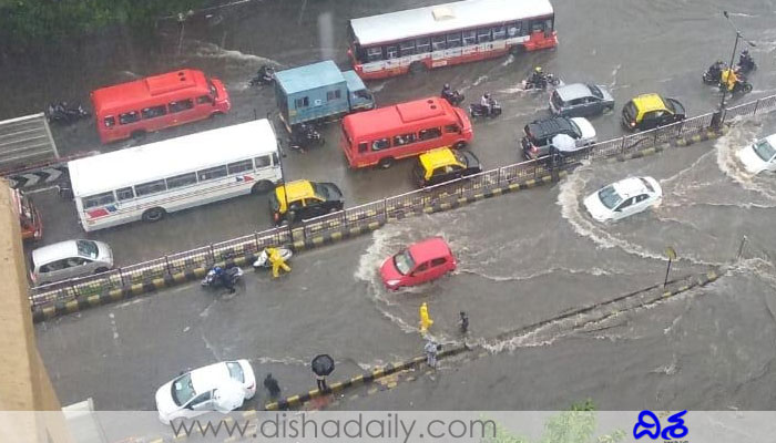 Mumbai Rains Live updates : ముంచెత్తుతున్న వర్షం.. ముంబైలో రెడ్ అలర్ట్