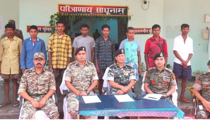ఛత్తీస్‌గఢ్‌లో 8 మంది మావోయిస్టులు అరెస్టు