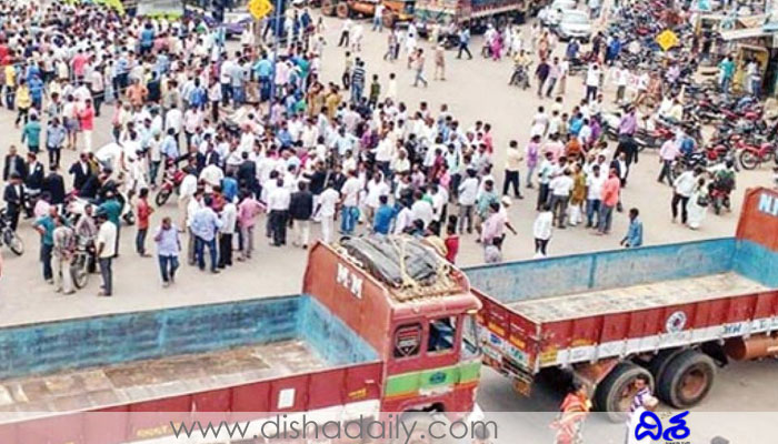 బ్రేకింగ్ : అన్నదాతల ఆగ్రహం.. హైదరాబాద్-వరంగల్ నేషనల్ హైవే పై భారీ ట్రాఫిక్ జామ్
